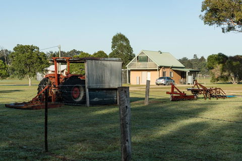 Madigan Wine Country Cottages - ACT Tourism 28
