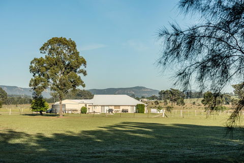 Madigan Wine Country Cottages - ACT Tourism 31