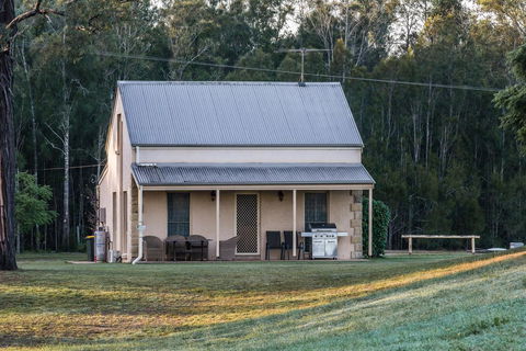 Madigan Wine Country Cottages - ACT Tourism 37