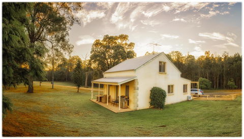 Madigan Wine Country Cottages - ACT Tourism 36