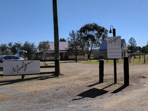 Madigan Wine Country Cottages - ACT Tourism 3