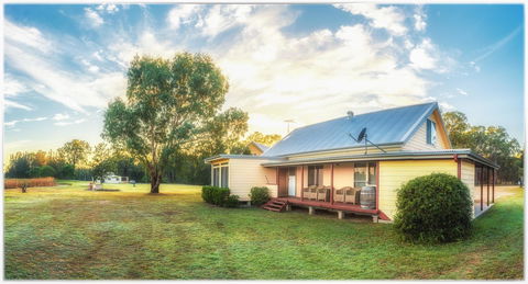 Madigan Wine Country Cottages - ACT Tourism 1