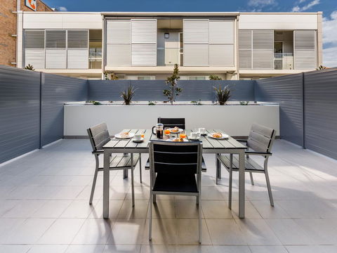 Hamilton Executive Apartments - ACT Tourism 4