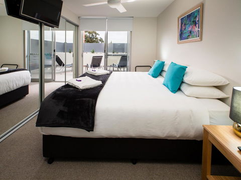 Hamilton Executive Apartments - ACT Tourism 32