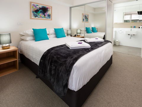 Hamilton Executive Apartments - ACT Tourism 13