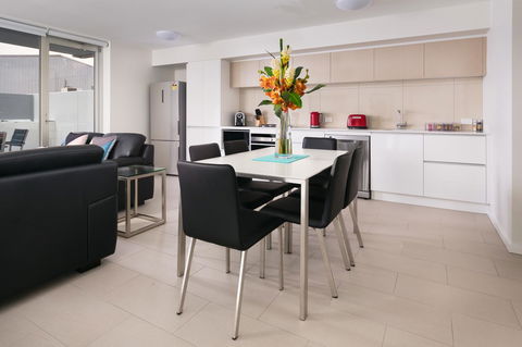 Hamilton Executive Apartments - ACT Tourism 6