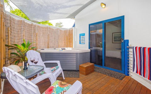 Coast Yamba - Adults Only - ACT Tourism 11