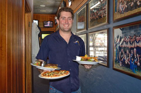 Brolga Hotel Motel - Coleambally - ACT Tourism 20