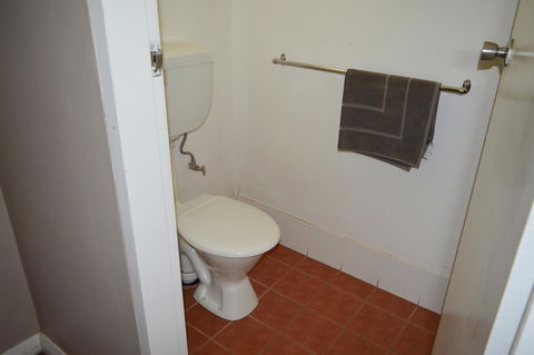 Brolga Hotel Motel - Coleambally - ACT Tourism 4