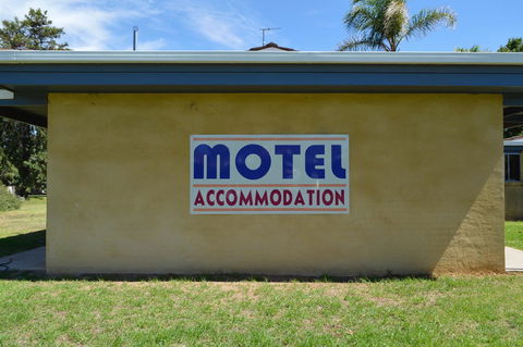 Brolga Hotel Motel - Coleambally - ACT Tourism 5