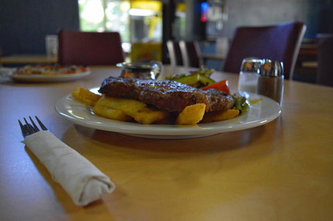 Brolga Hotel Motel - Coleambally - ACT Tourism 9