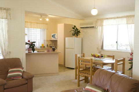 Glen Villa Resort - ACT Tourism 11