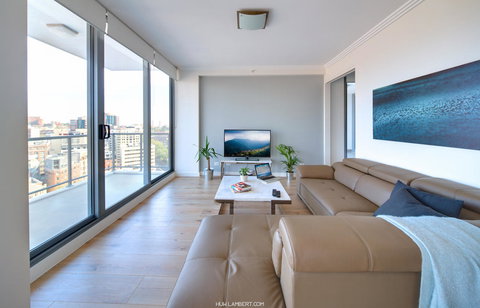 Zara Tower â€“ Luxury Suites And Apartments - ACT Tourism 25