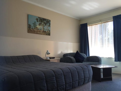 Deniliquin Motel - ACT Tourism 7