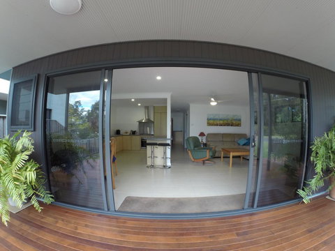 Rocketz At Berrara Beach - ACT Tourism 8