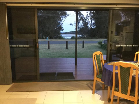 Rocketz At Berrara Beach - ACT Tourism 4