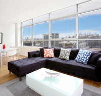 Gadigal Groove - Modern and Bright 3BR Executive Apartment in Zetland with Views - ACT Tourism