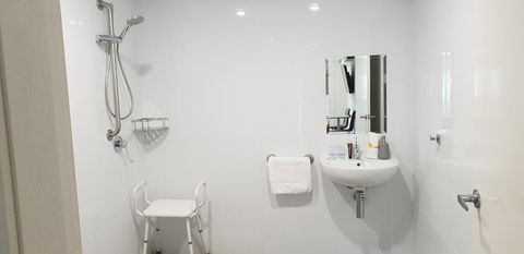 Carlton Suites - ACT Tourism 21