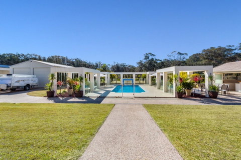 One Mile Mansion - Private Coastal Retreat FREE FAMILY ADVENTURE PASS - ACT Tourism 20