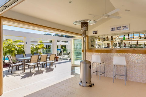 One Mile Mansion - Private Coastal Retreat FREE FAMILY ADVENTURE PASS - ACT Tourism 19