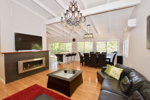 Wildlife Lodge Katoomba - ACT Tourism 13