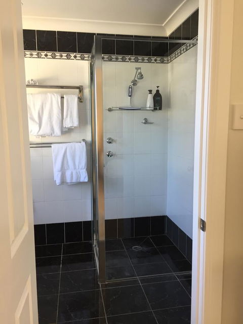 Bundanoon Lodge - ACT Tourism 11