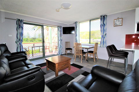 Beachfront 3, 25 Willow Street - ACT Tourism 2