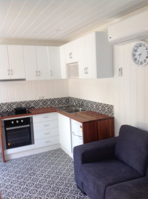 Hideaway Holiday Apartments - ACT Tourism 8