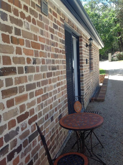 Hideaway Holiday Apartments - ACT Tourism 2