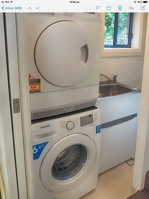 Hideaway Holiday Apartments - ACT Tourism 16