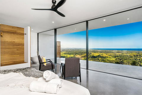 Sundays At Byron - ACT Tourism 32