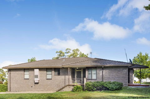 Villa Blue - ACT Tourism 3