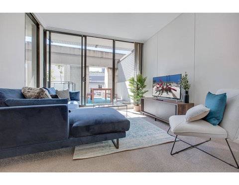 Walk To The Convention Centre, Casino, City - ACT Tourism 0