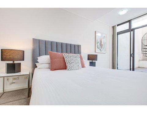 Walk To The Convention Centre, Casino, City - ACT Tourism 18