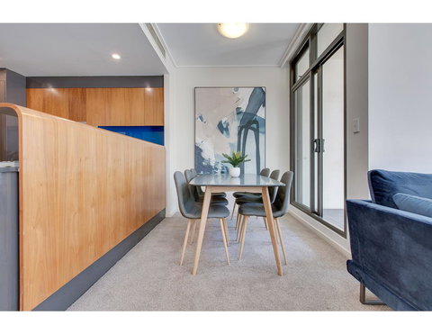 Walk To The Convention Centre, Casino, City - ACT Tourism 3