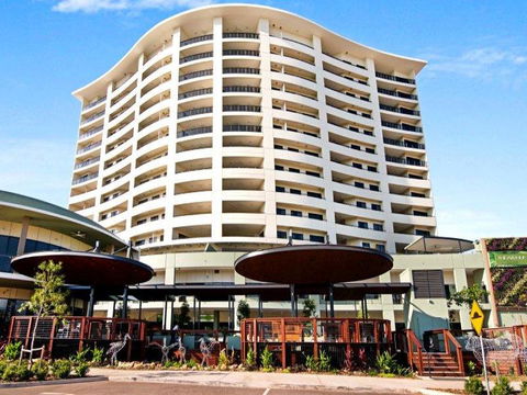 Nomikis\'On The Avenue - ACT Tourism 16