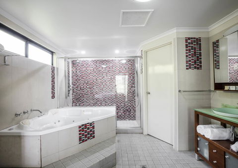 Mercure Darwin Airport Resort - ACT Tourism 11