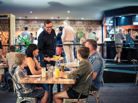 Mercure Kakadu Crocodile - ACT Tourism 37