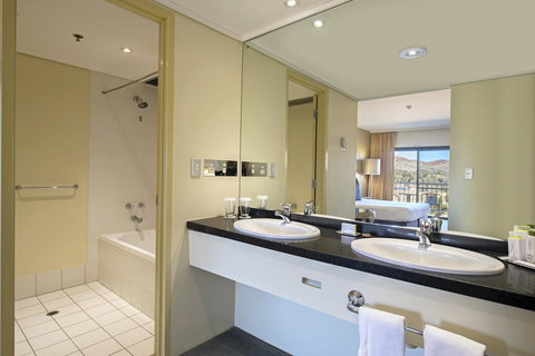 DoubleTree By Hilton Alice Springs - ACT Tourism 36