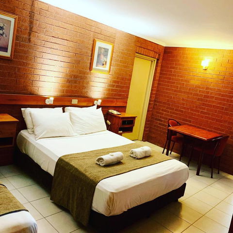 Pine Tree Motel - ACT Tourism 28