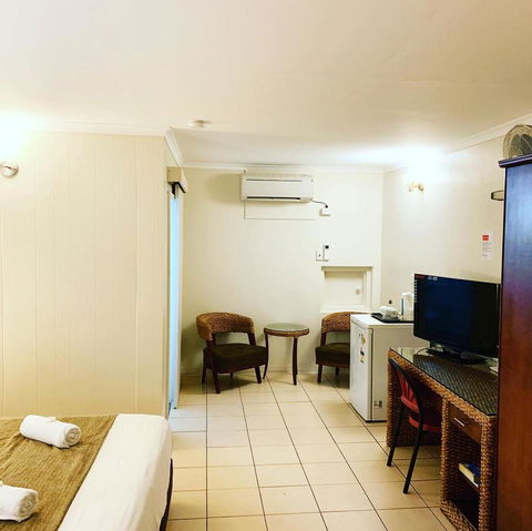 Pine Tree Motel - ACT Tourism 34