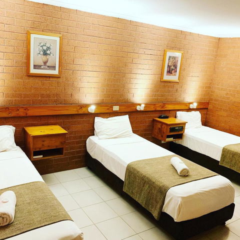 Pine Tree Motel - ACT Tourism 31