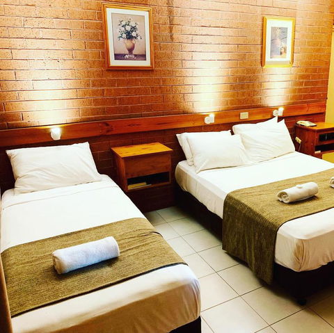 Pine Tree Motel - ACT Tourism 27