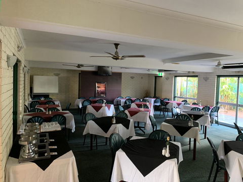 Pine Tree Motel - ACT Tourism 9