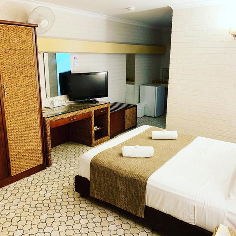 Pine Tree Motel - ACT Tourism 26