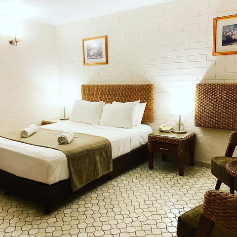 Pine Tree Motel - ACT Tourism 25