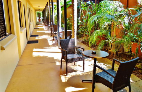 Palms City Resort - ACT Tourism 16
