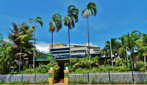 Palms City Resort - ACT Tourism 8