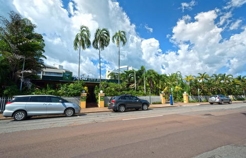 Palms City Resort - ACT Tourism 25