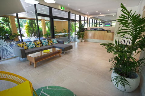 Palms City Resort - ACT Tourism 22